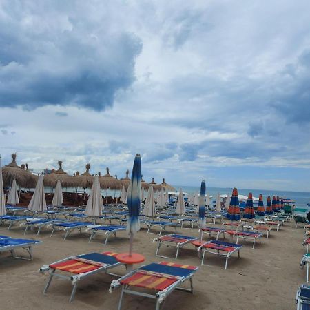 Bral Apartment 7 - Two-Bedroom With Seaview Durrës Exteriör bild