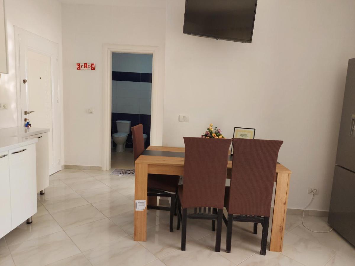 Bral Apartment 7 - Two-Bedroom With Seaview Durrës Exteriör bild
