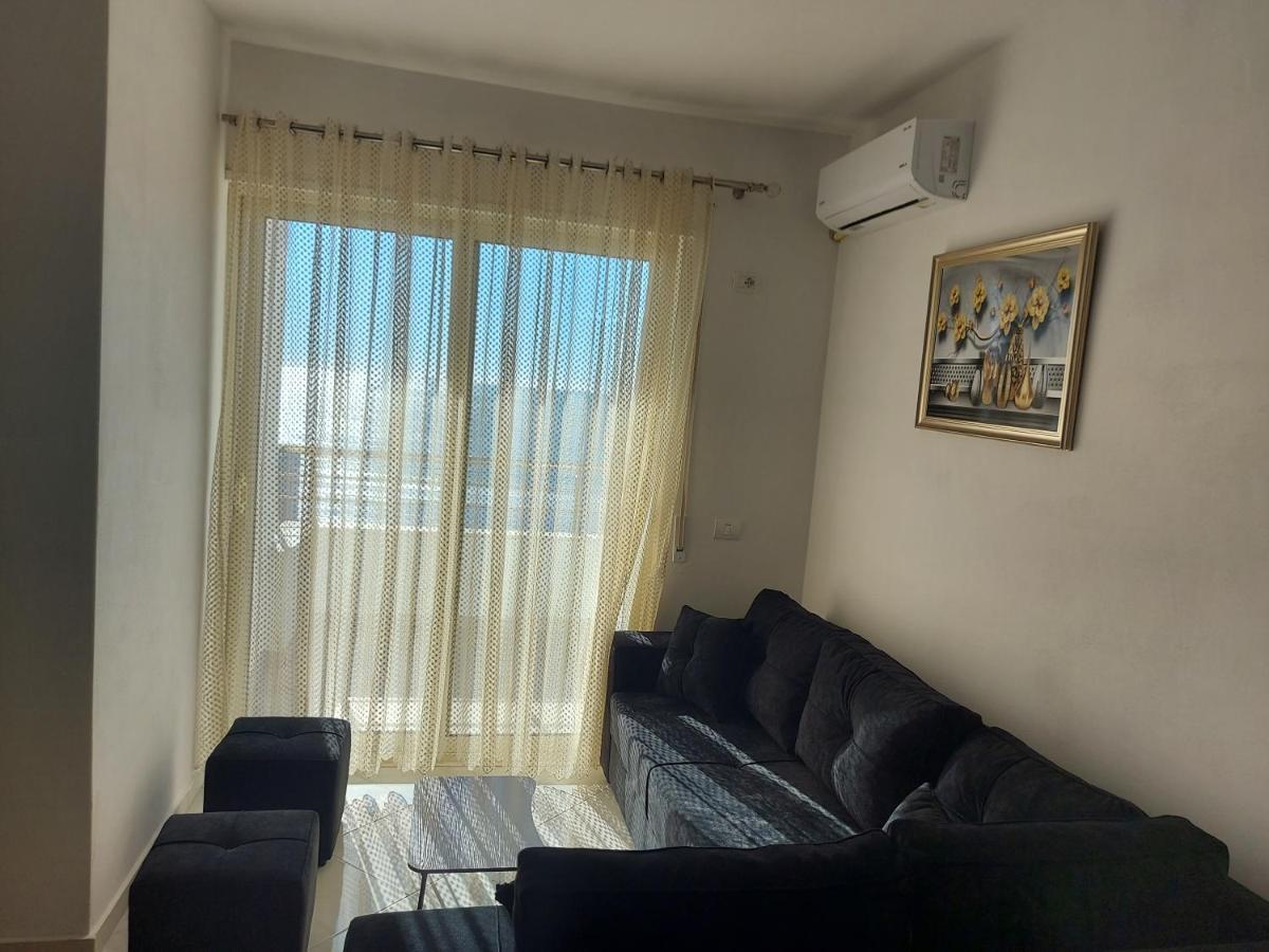 Bral Apartment 7 - Two-Bedroom With Seaview Durrës Exteriör bild