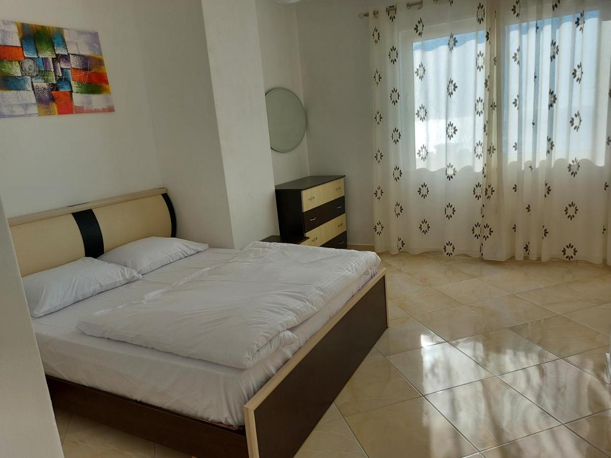 Bral Apartment 7 - Two-Bedroom With Seaview Durrës Exteriör bild