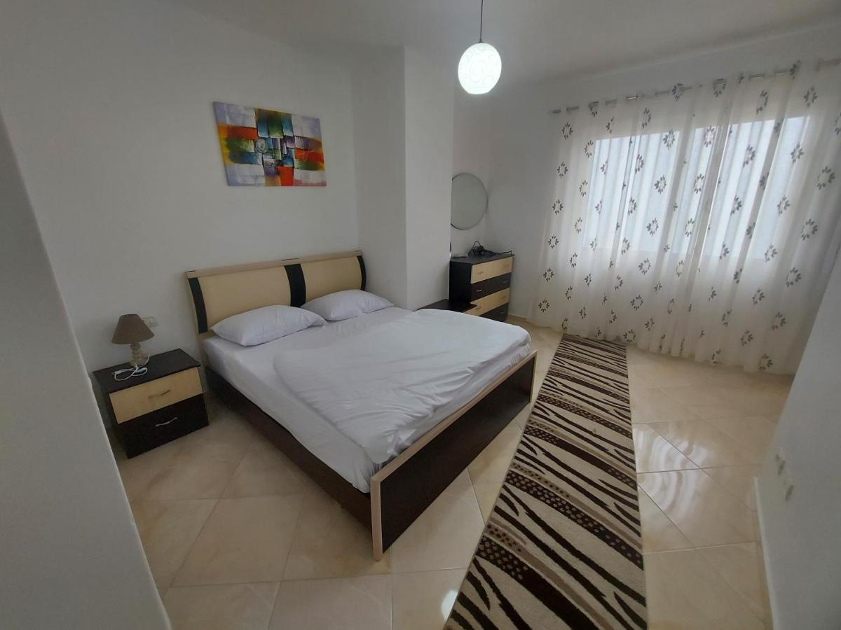 Bral Apartment 7 - Two-Bedroom With Seaview Durrës Exteriör bild